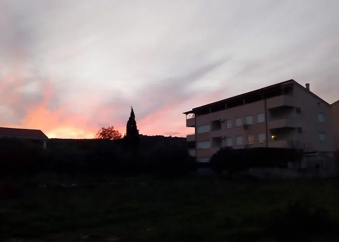 Grand Vista *