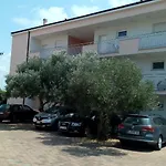 Grand Vista Apartamento